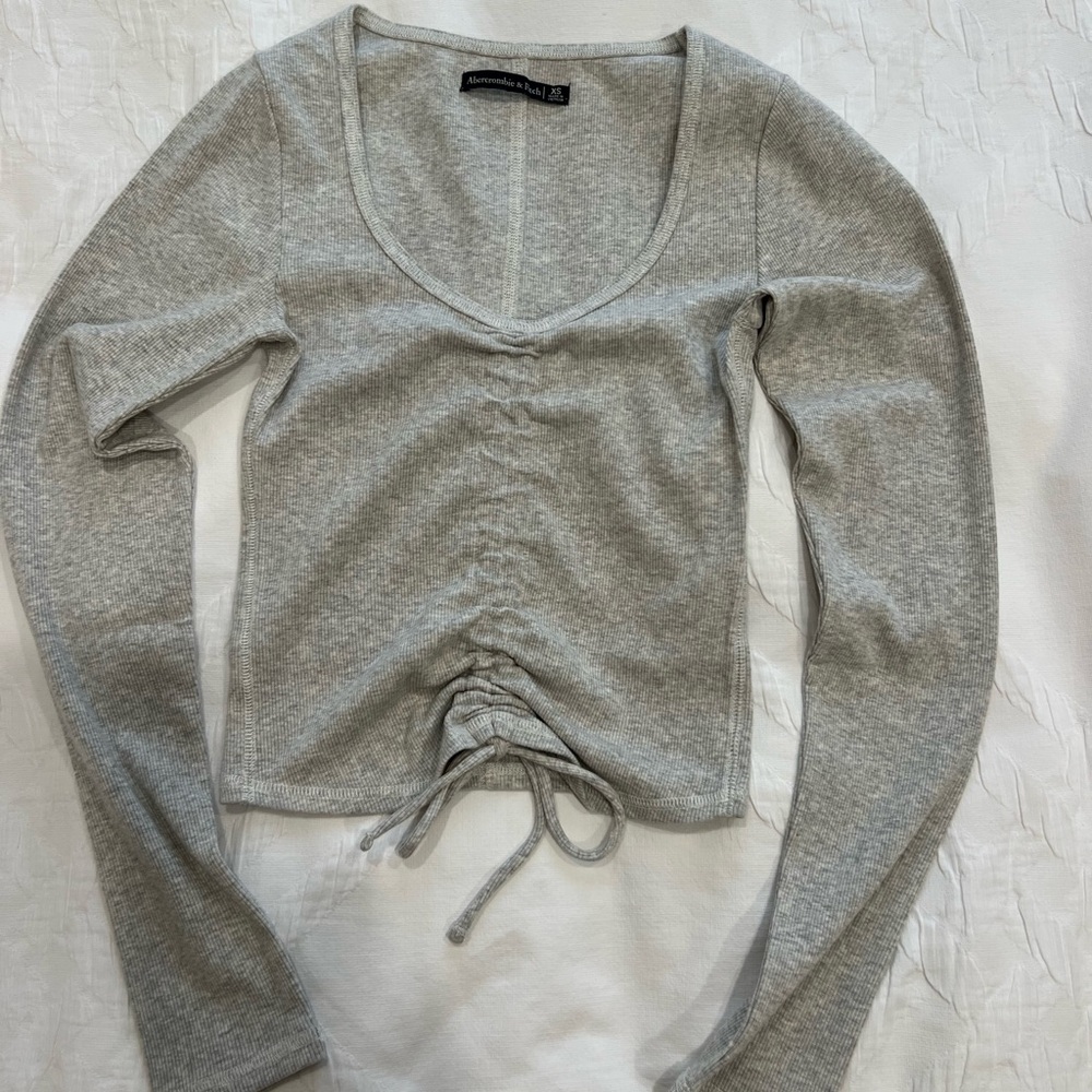 Cute grey long sleeve top